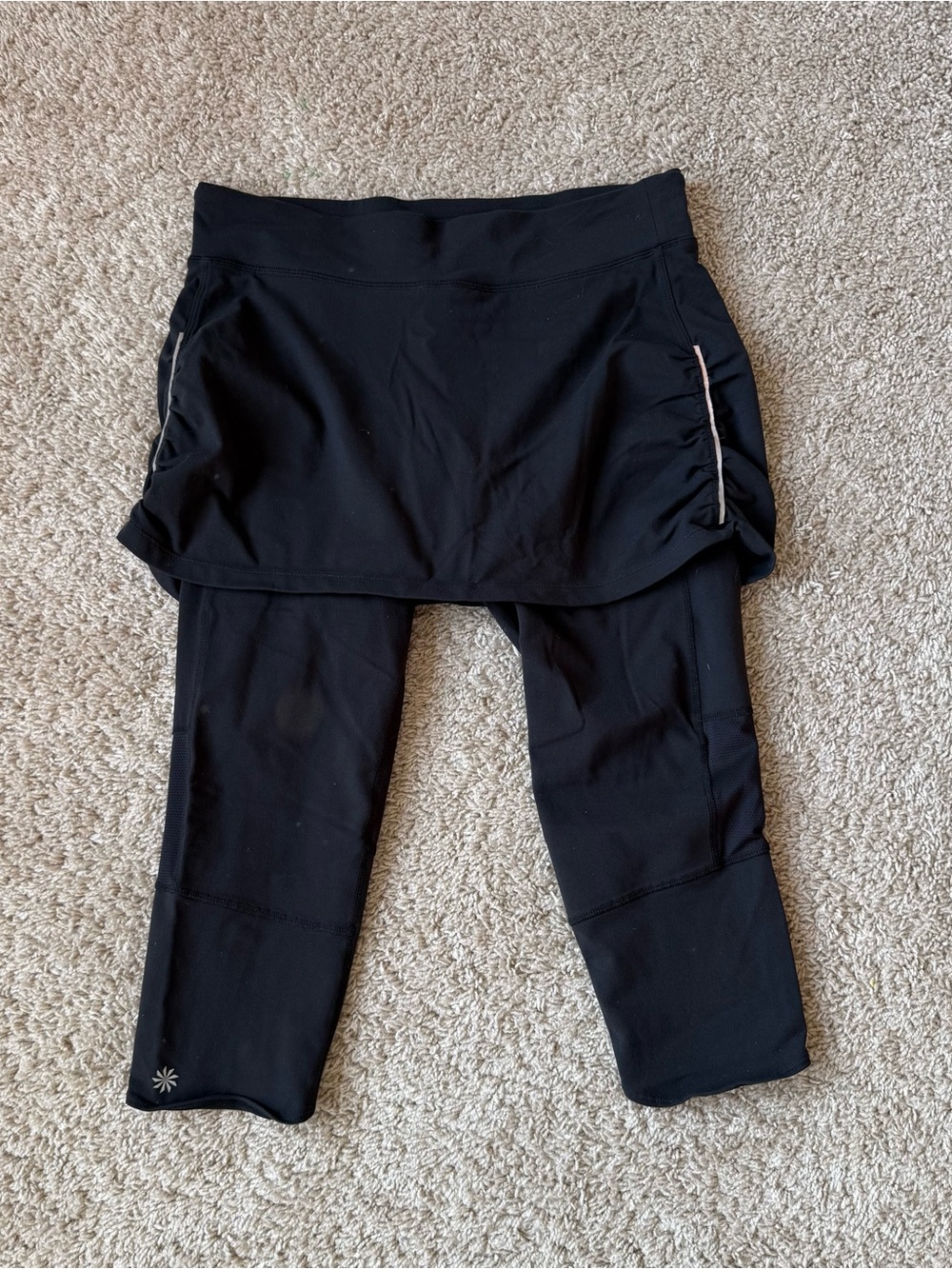 Athleta 2 in 1 Skirted capri Leggings